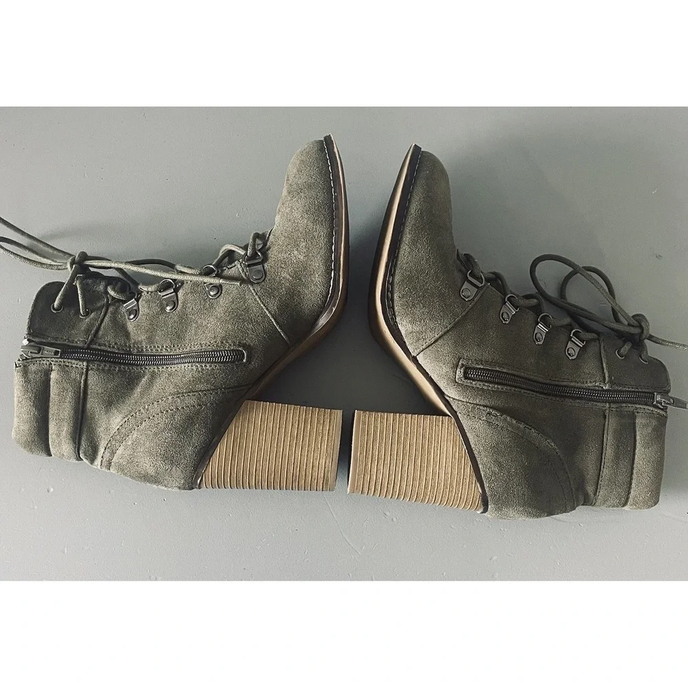 Candies Ankle Booties Women's Size 8.5 M Couture Olive‎ Green Suede Heeled